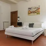Santa Croce Nest